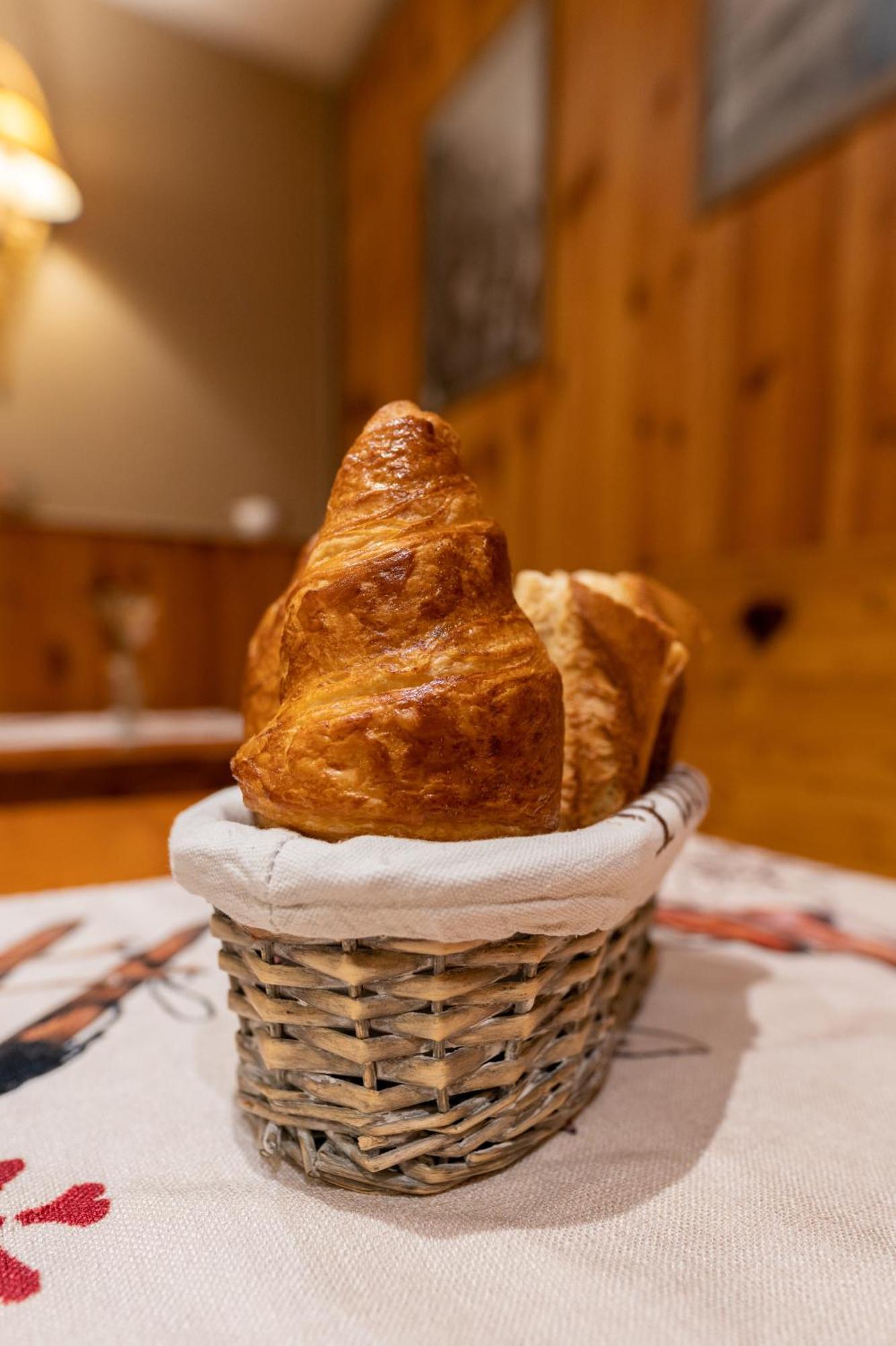 Hotel Quin Te Va Cauterets Eksteriør bilde