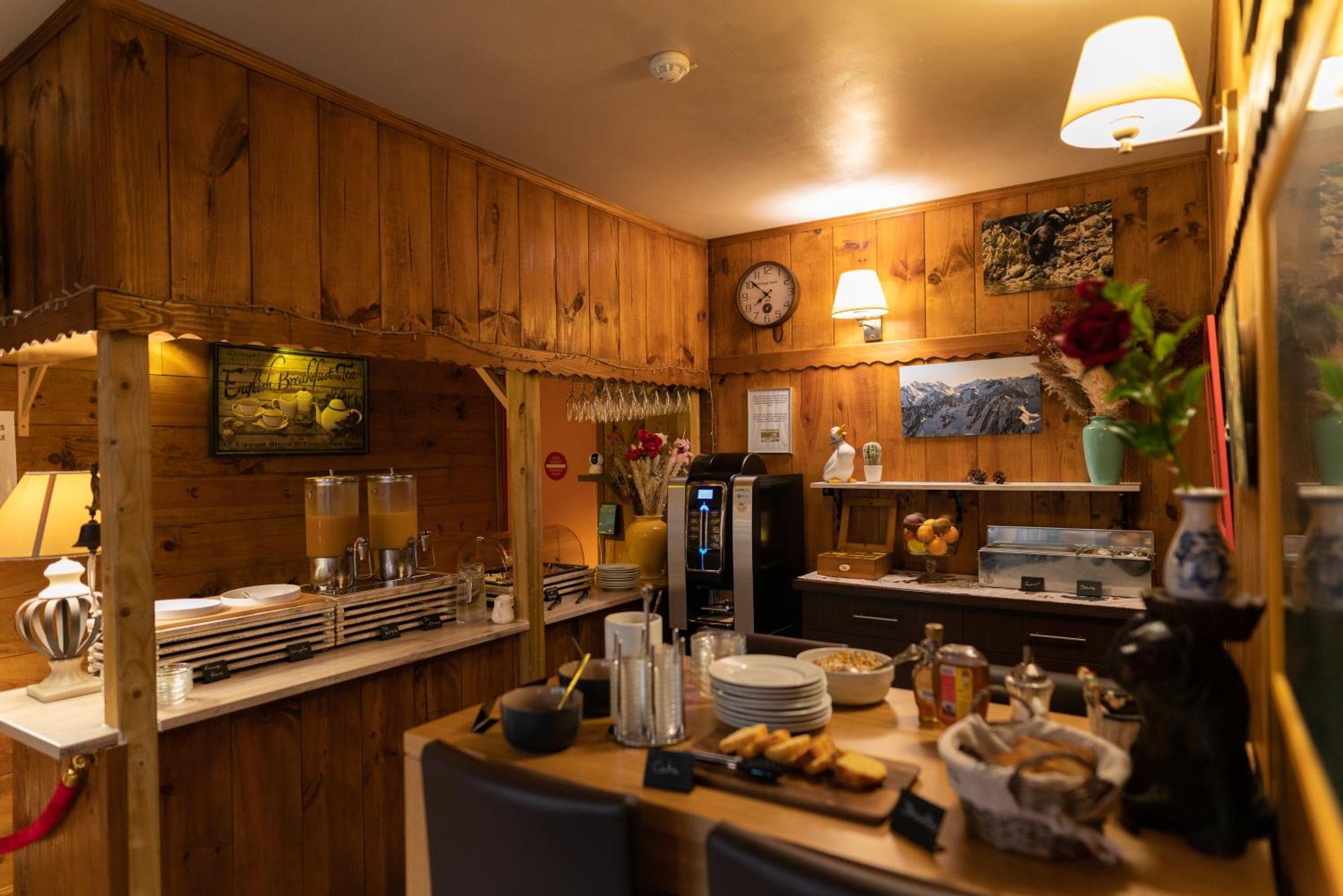 Hotel Quin Te Va Cauterets Eksteriør bilde